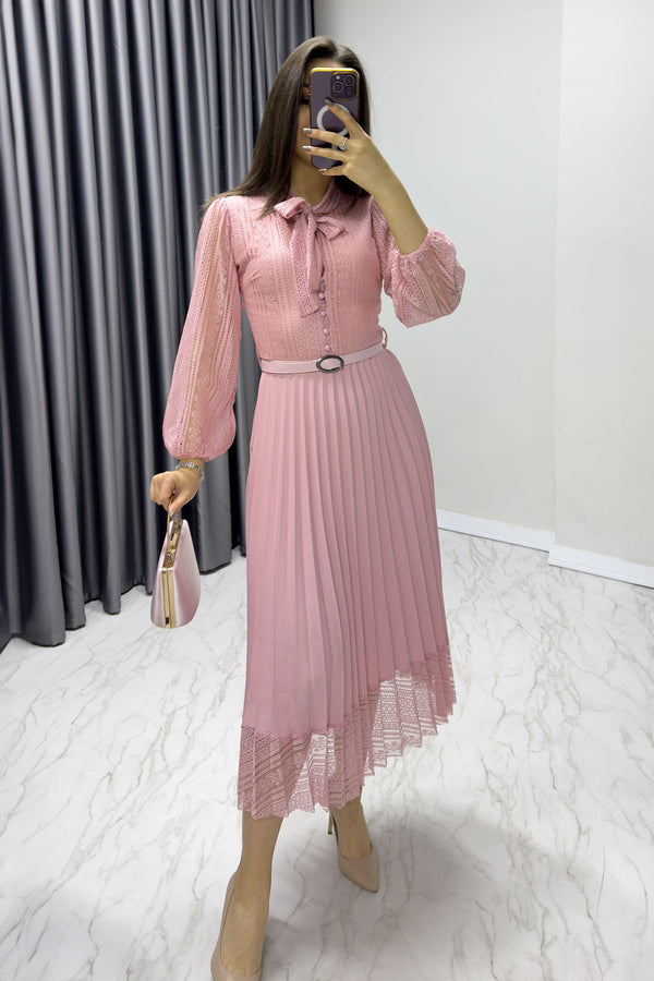 Pink Halter Neck French Guipure Pleated Evening Dress 