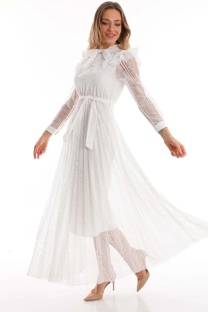 Beyaz Boyundan Bağlamalı Fiyonk Detay Deri Kemerli Güpür Büyük Beden Abiye Elbise - Elbise Delisi