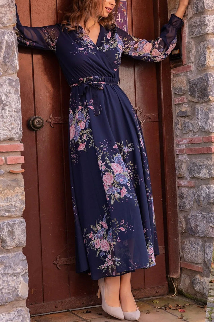Lacivert Çiçek Desenli Kruvaze Yaka Şifon Büyük Beden Elbise - Elbise Delisi