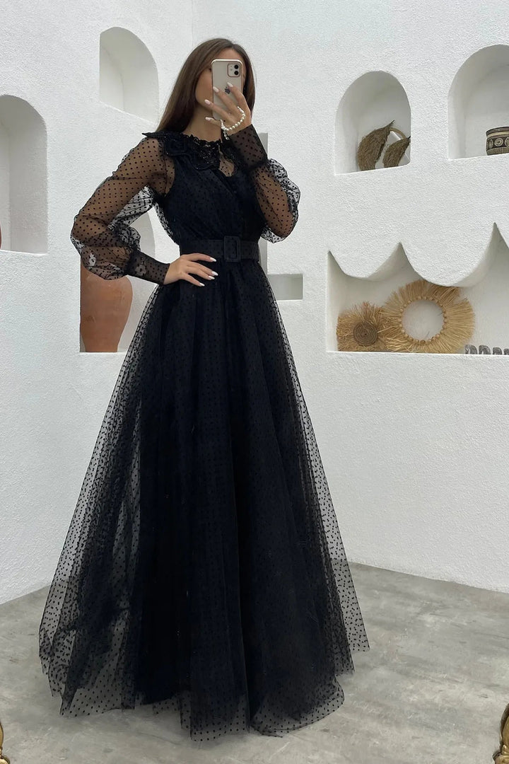 Siyah Puantiye Tül Kemerli Yaka Detay Abiye Elbise - Elbise Delisi