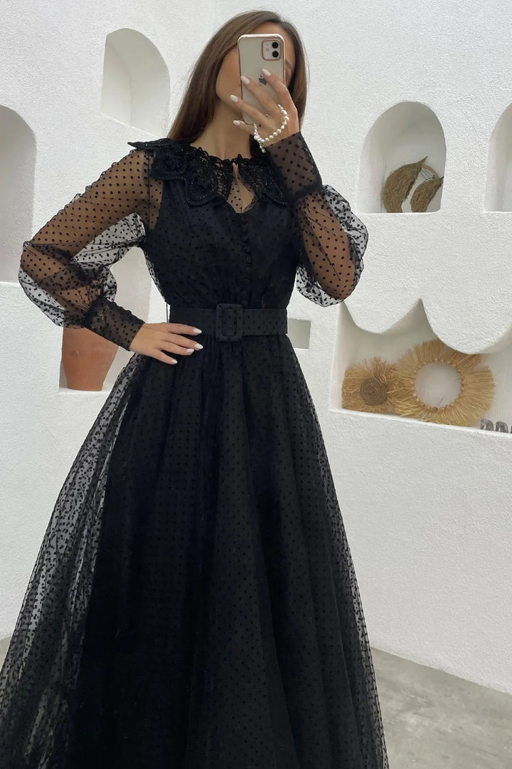 Siyah Puantiye Tül Kemerli Yaka Detay Abiye Elbise - Elbise Delisi